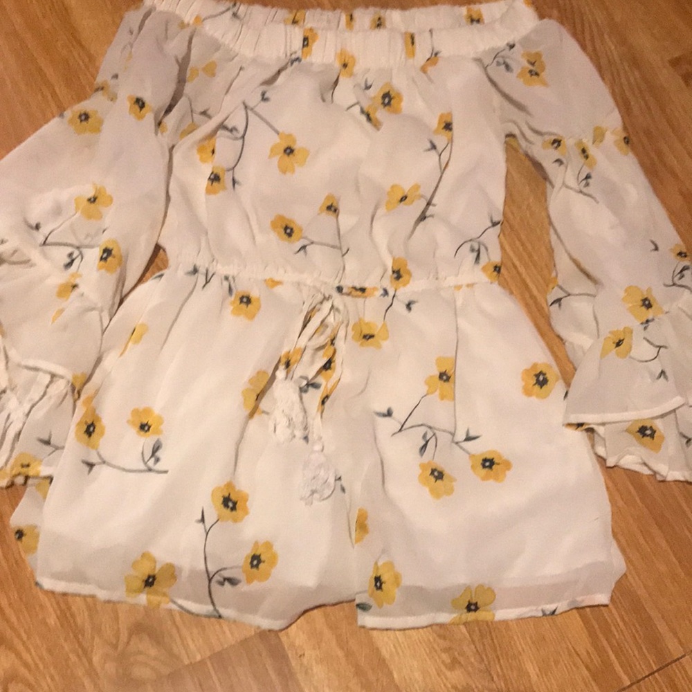 White flower romper